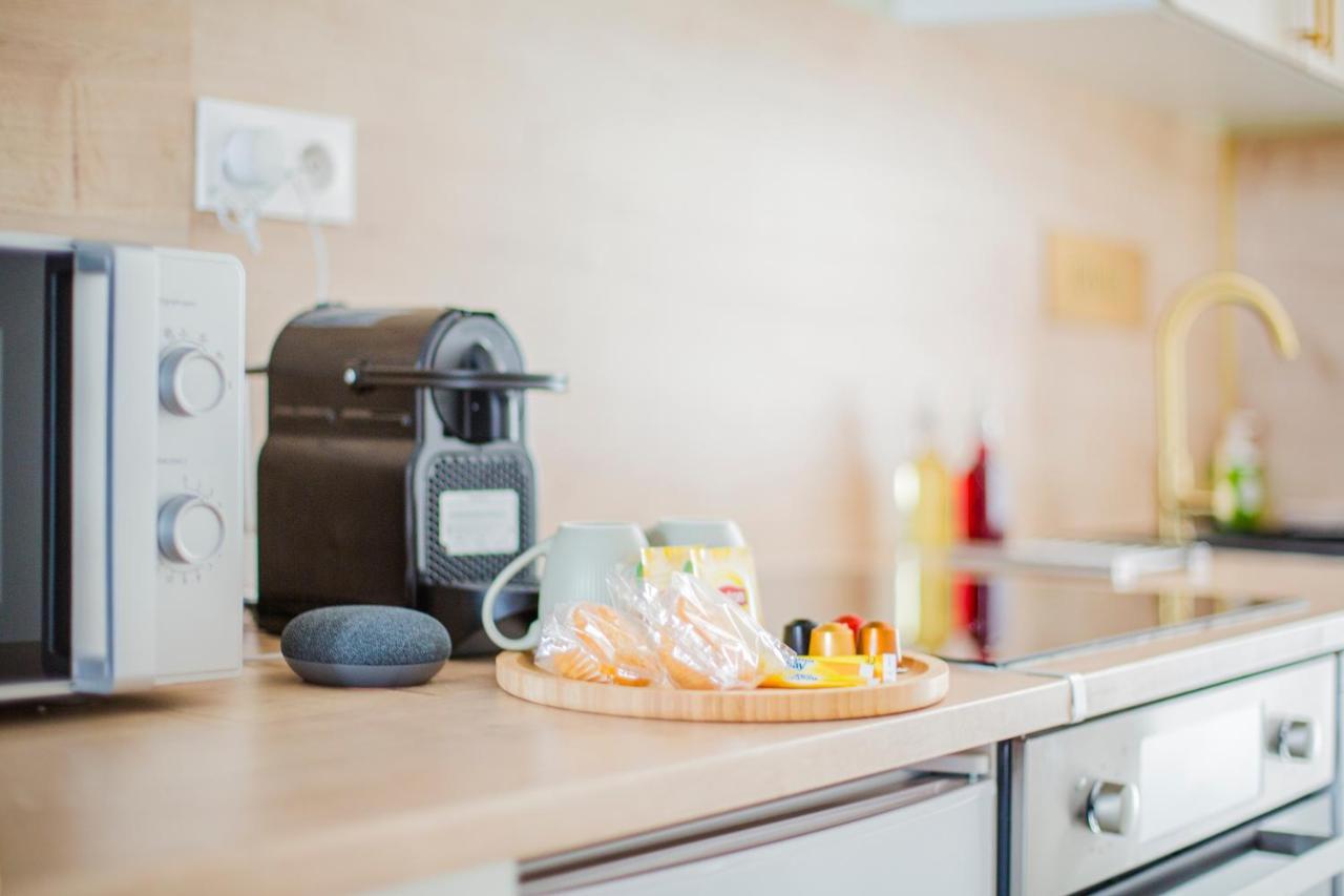Ideal Pro & Couple - 2 Logements Theme Boho Chic Rdc & Dandy 1Er Etage - Quartier Calme - Jardin - Wifi Hd - Smart Tv - Parking Gratuit - Proche Centre & Transports - Ask Home Valenciennes Eksteriør bilde