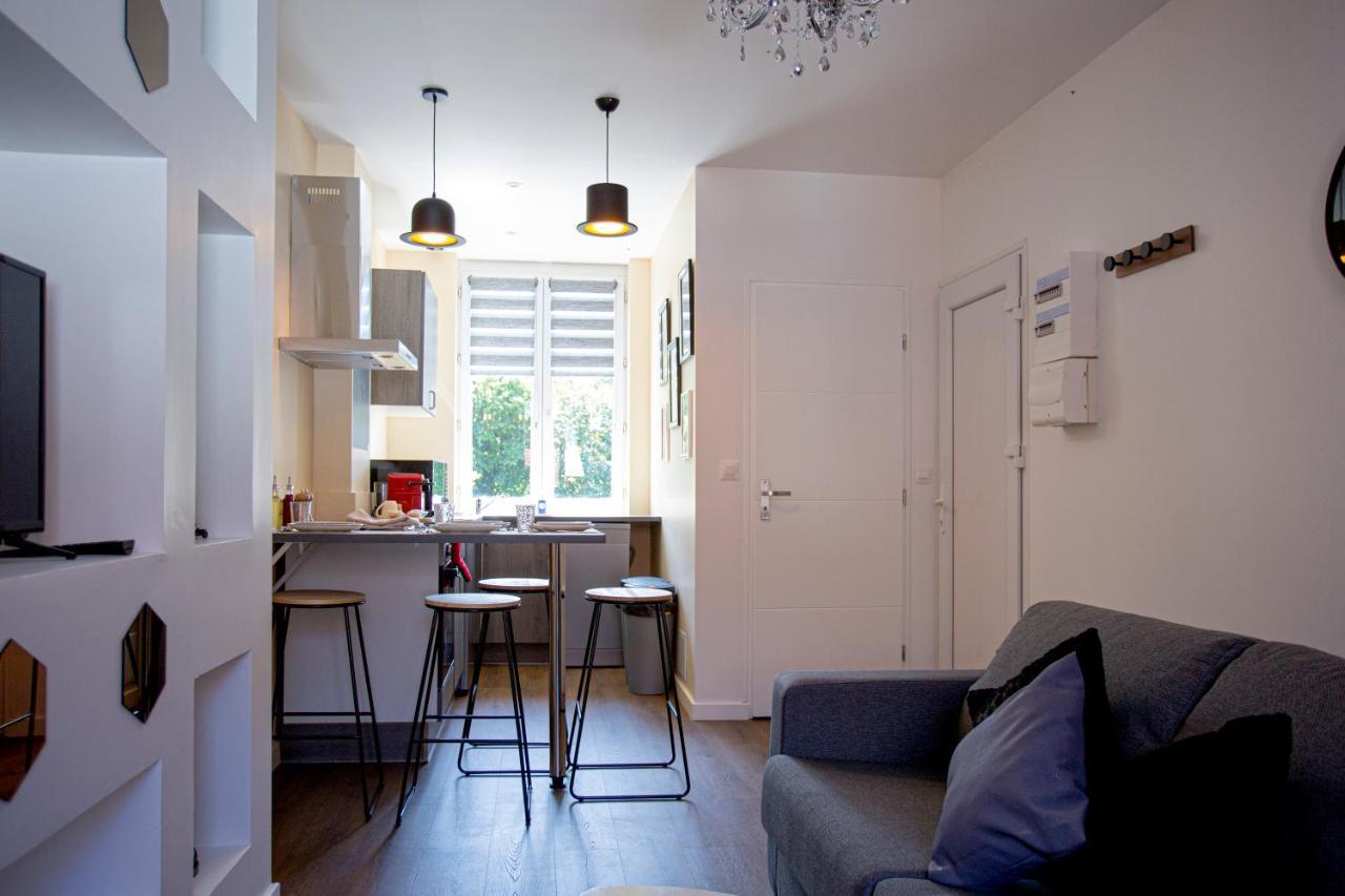 Ideal Pro & Couple - 2 Logements Theme Boho Chic Rdc & Dandy 1Er Etage - Quartier Calme - Jardin - Wifi Hd - Smart Tv - Parking Gratuit - Proche Centre & Transports - Ask Home Valenciennes Eksteriør bilde