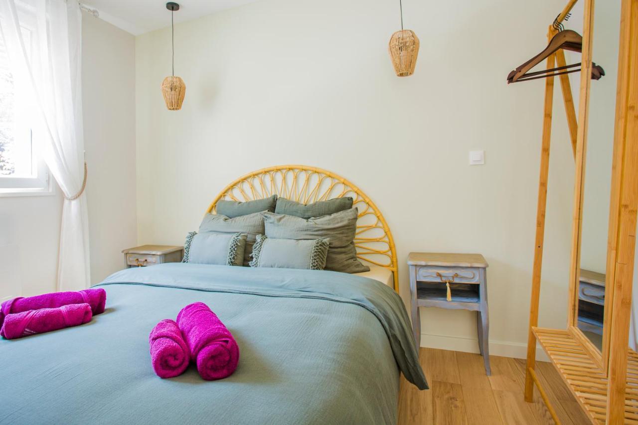 Ideal Pro & Couple - 2 Logements Theme Boho Chic Rdc & Dandy 1Er Etage - Quartier Calme - Jardin - Wifi Hd - Smart Tv - Parking Gratuit - Proche Centre & Transports - Ask Home Valenciennes Eksteriør bilde