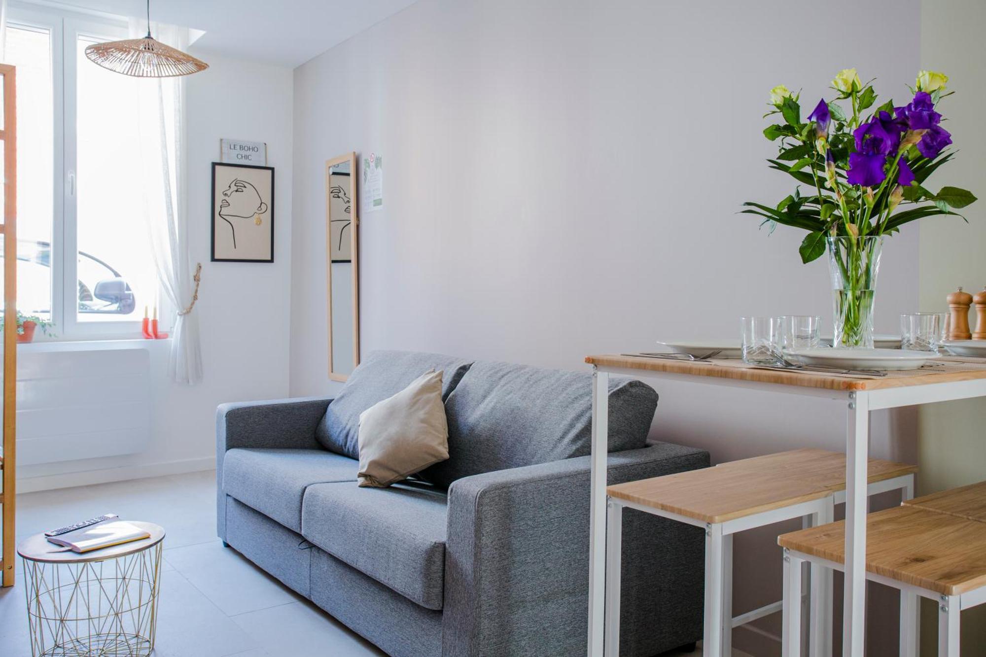 Ideal Pro & Couple - 2 Logements Theme Boho Chic Rdc & Dandy 1Er Etage - Quartier Calme - Jardin - Wifi Hd - Smart Tv - Parking Gratuit - Proche Centre & Transports - Ask Home Valenciennes Eksteriør bilde